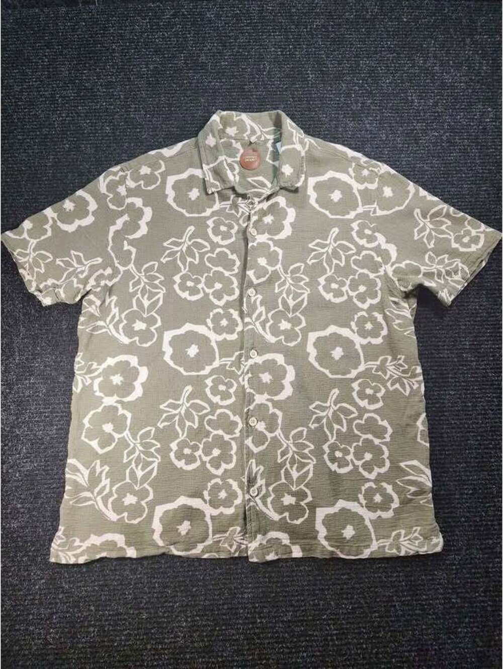 Common People Floral Short Sleeve Button-Down Shirt Size XL